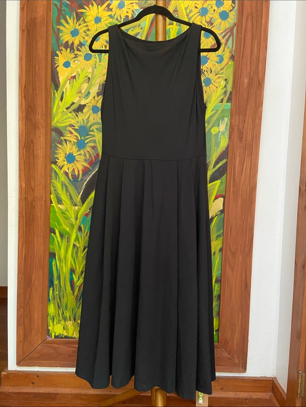 OGL Move Black Sleeveless Midi Dress with Boatneck